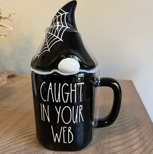 NIB Rae Dunn Pottery: Caught in your Web figural mug with lid